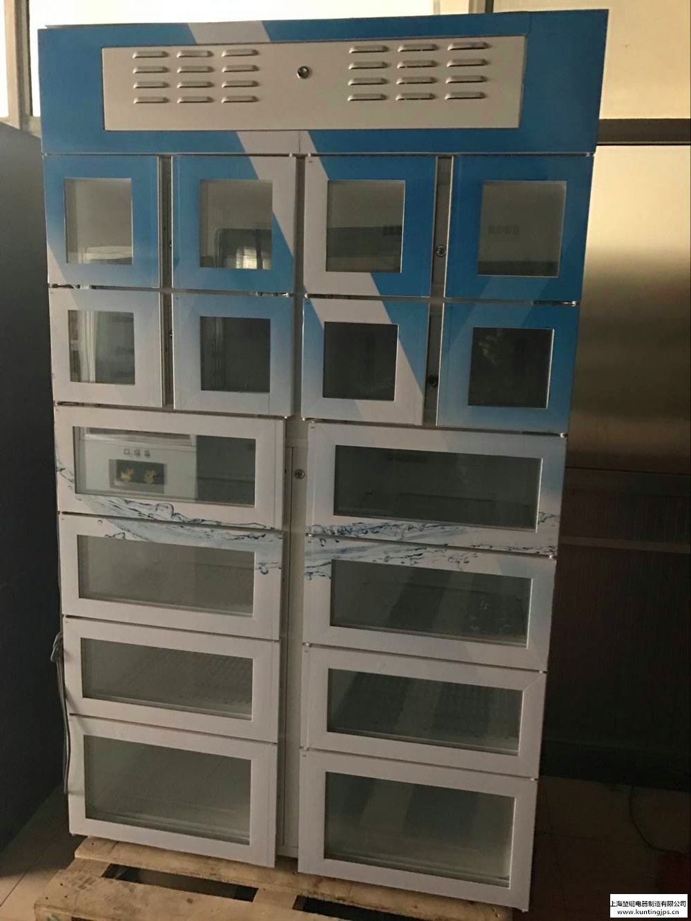 “自助售貨柜鈑金外殼加工
